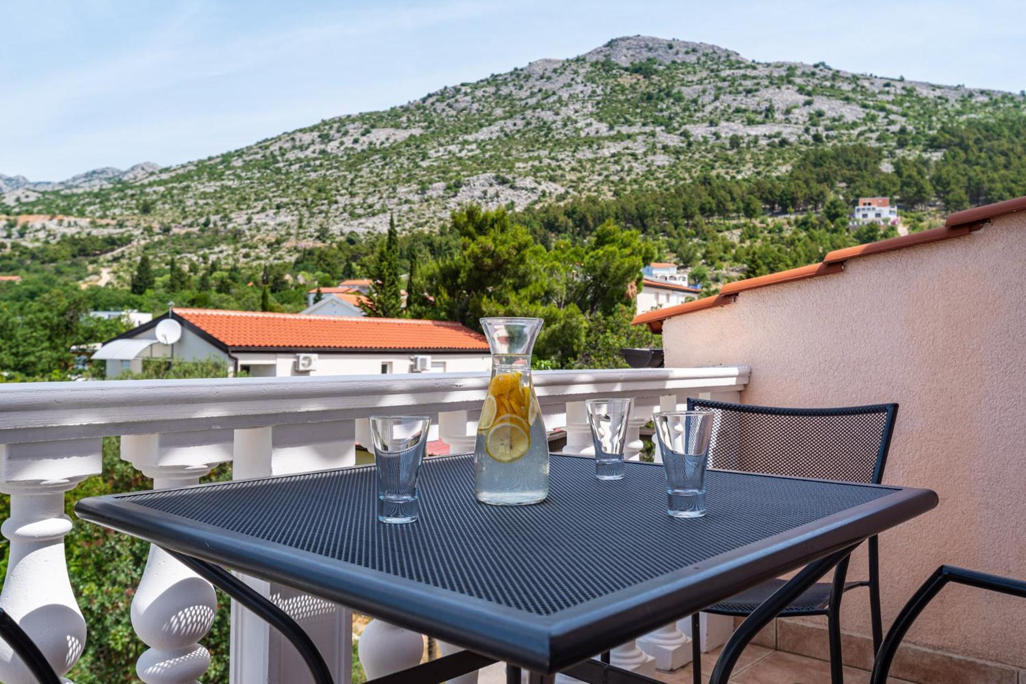 Apartments Prkacin 2 Starigrad Paklenica Buitenkant foto