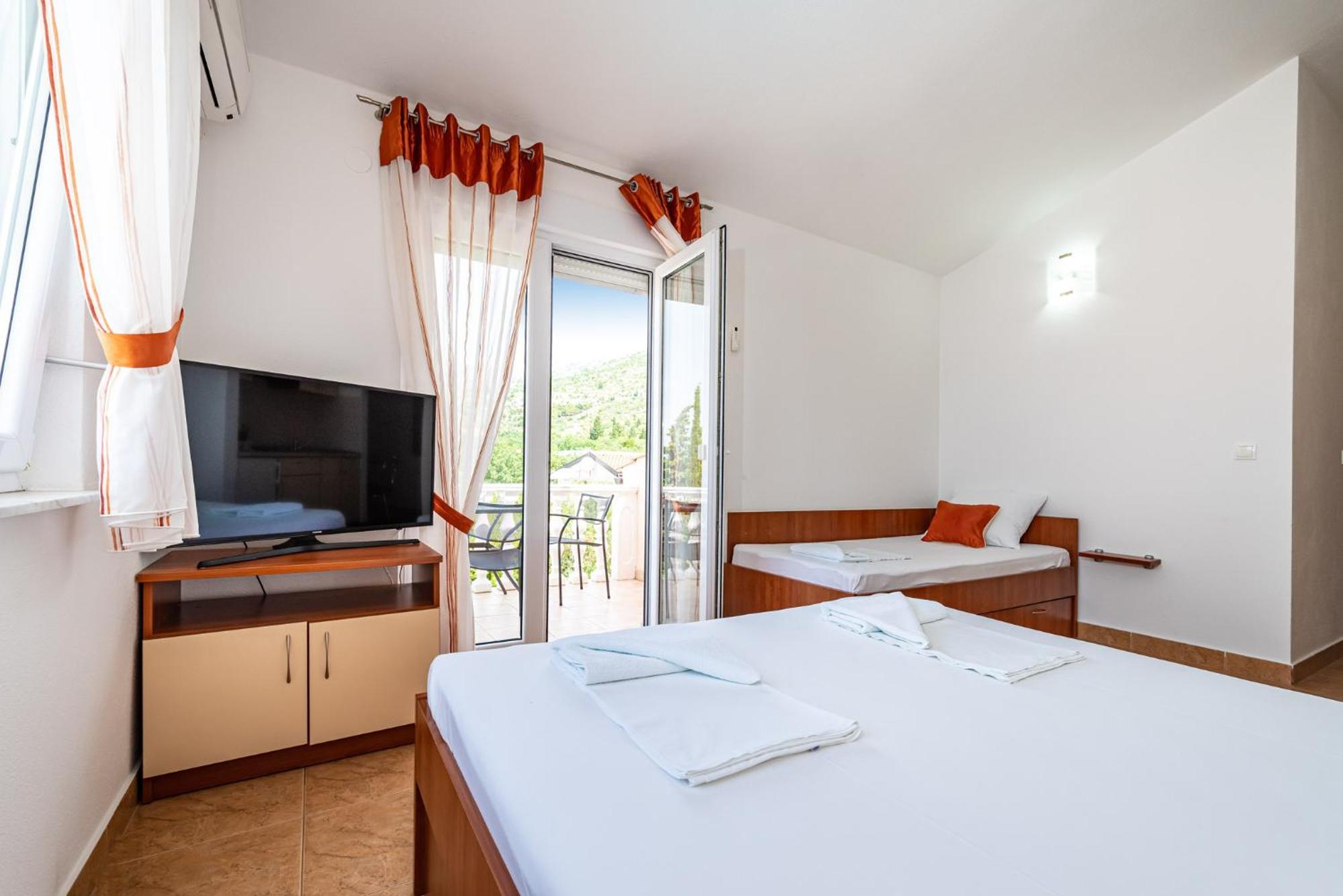 Apartments Prkacin 2 Starigrad Paklenica Buitenkant foto